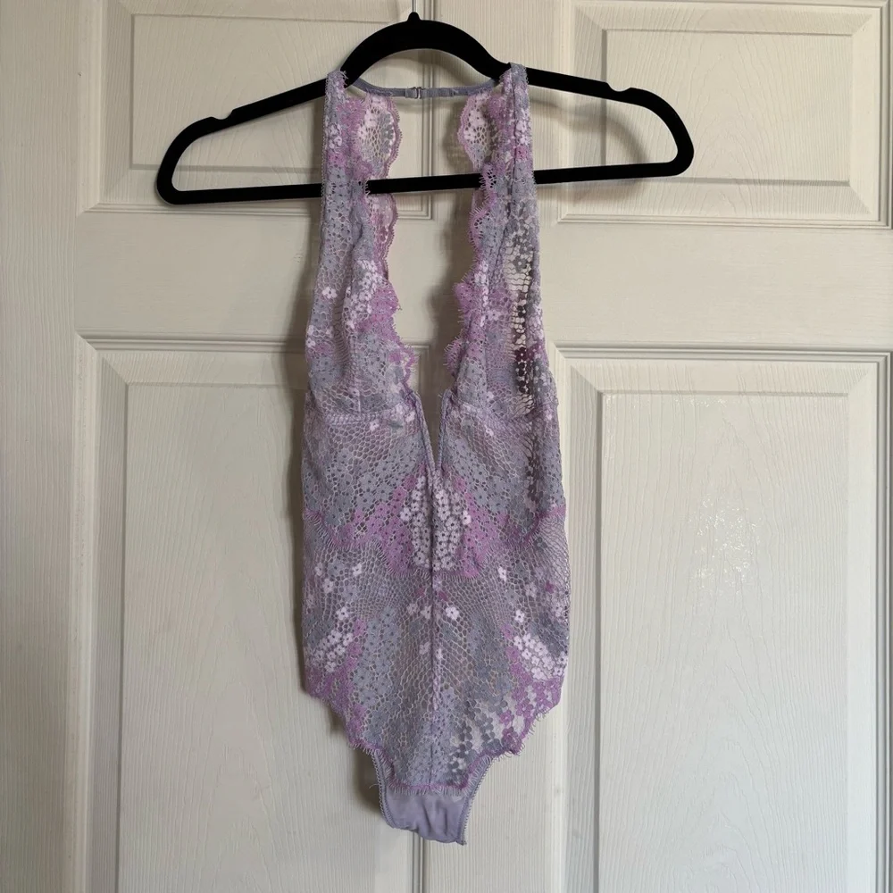 Victoria's Secret Dream Angels Mini Floral Lace Plunge Teddy Bodysuit Lavender